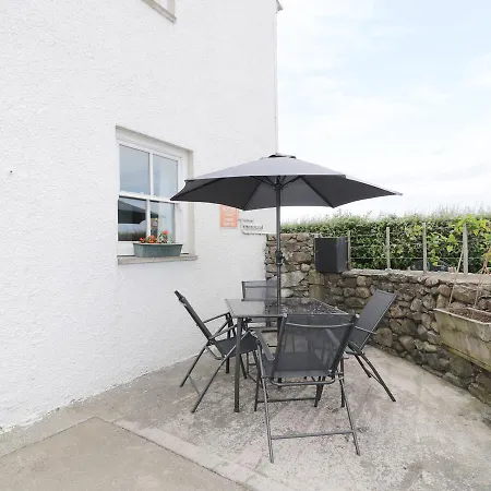 1 Park Nook Close